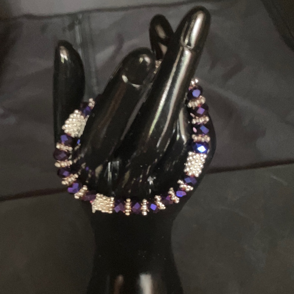Elegant Purple and Silver Beaded Bracelet